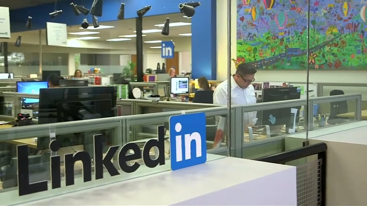 ABD'den Çin'e suçlama: LinkedIn sitesi casusluk için kullanılıyor