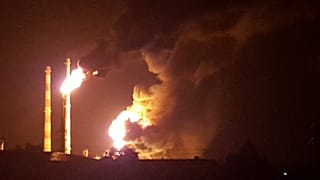 Großbrand bei Ingolstadt: Katastrophenalarm, 8 Verletzte und riesige Rauchwolke