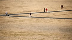 Governments 'not on track' to meet goal of capping temperatures at below two degrees: UN