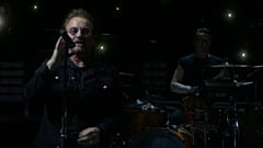 Bono se queda sin voz en pleno concierto de U2 en Berlín
