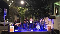 Lemezbemutató helyszíne lett a Madách tér