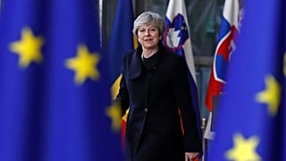 Brexit: May sotto attacco
