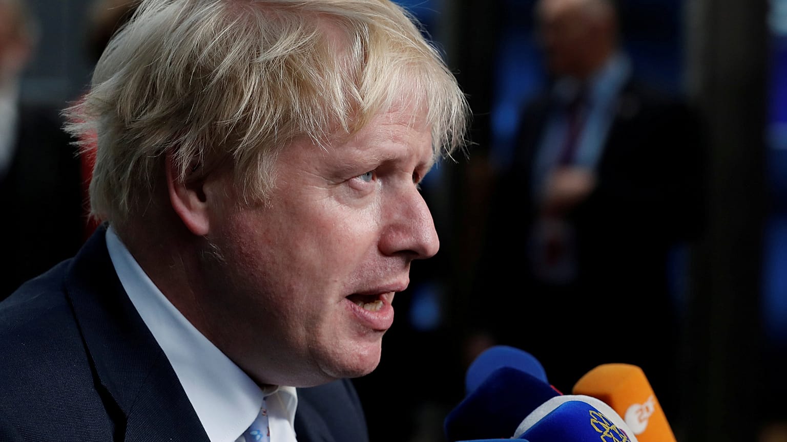 Johnson se posiciona como "mejor enemigo" de May
