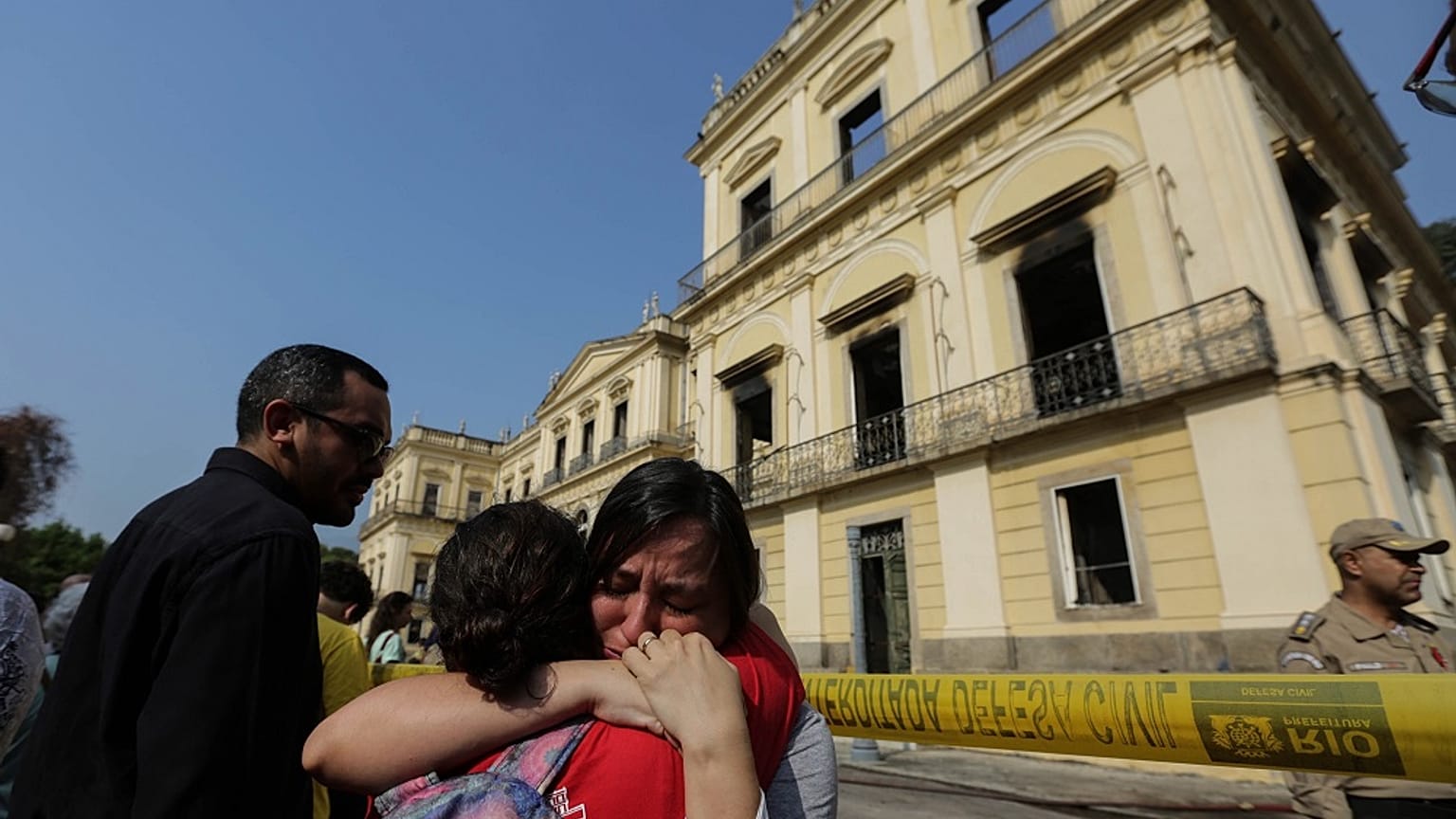 L'indignation des Brésiliens après l'incendie du Musée national de Rio