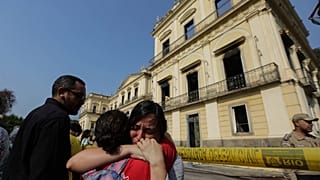 L'indignation des Brésiliens après l'incendie du Musée national de Rio