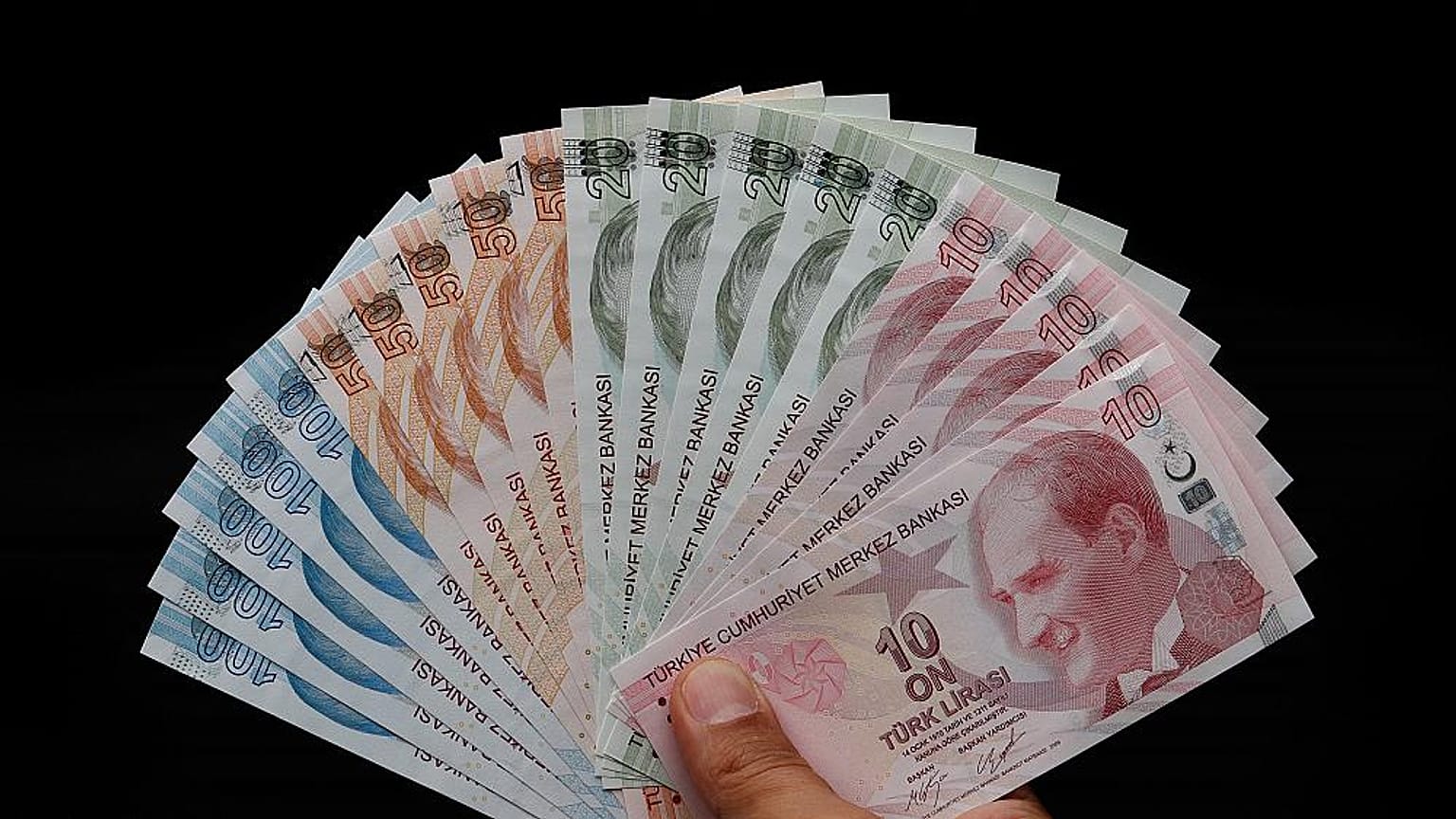 Halkbank: Düşük kur hatasını tekrarlamamak için gerekli tedbirleri aldık