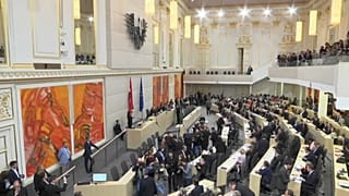 Nach "Knie-Tweet": ÖVP-Abgeordneter fliegt aus Fraktion