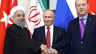 التنازلات المتبادلة في قمة طهران قد تجنب إدلب الحرب 