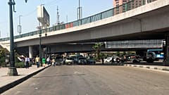 Mısır güvenlik güçleri ABD büyükelçiliğine giden yolları kapattı