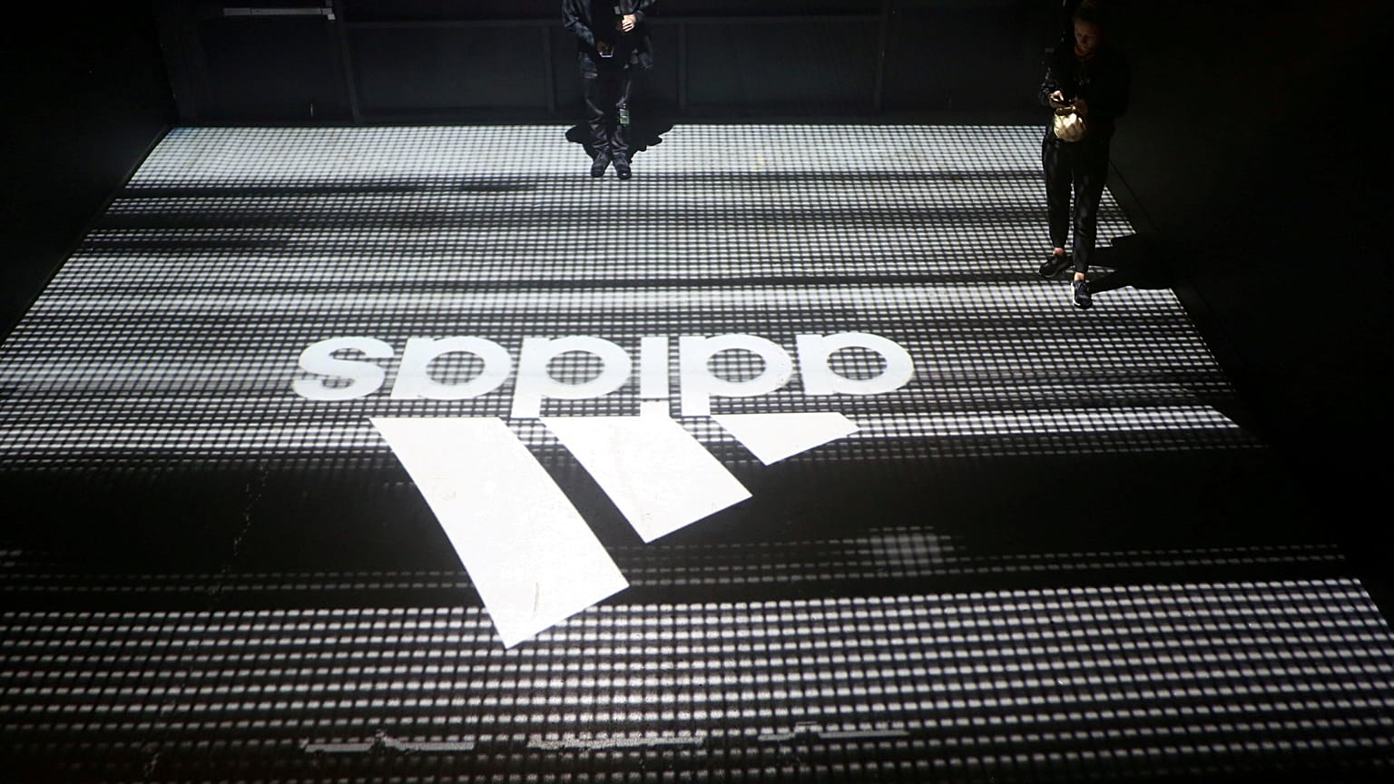 Ma 40 éve halt meg az Adidas alapítója