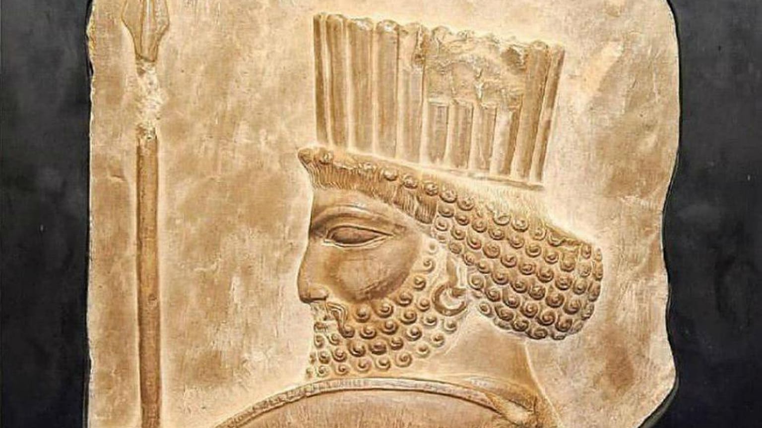 سردیس سرباز هخامنشی