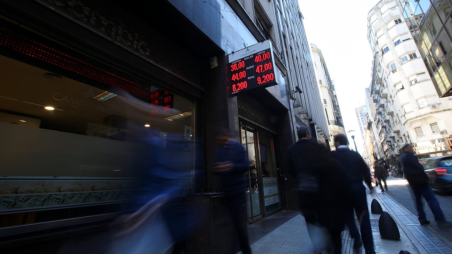 Arjantin, IMF tarihinin en büyük kredisi için acele ediyor 
