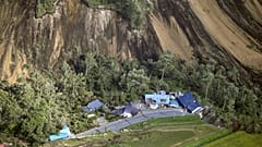 Un terremoto deja 9 muertos y decenas de desaparecidos en Japón