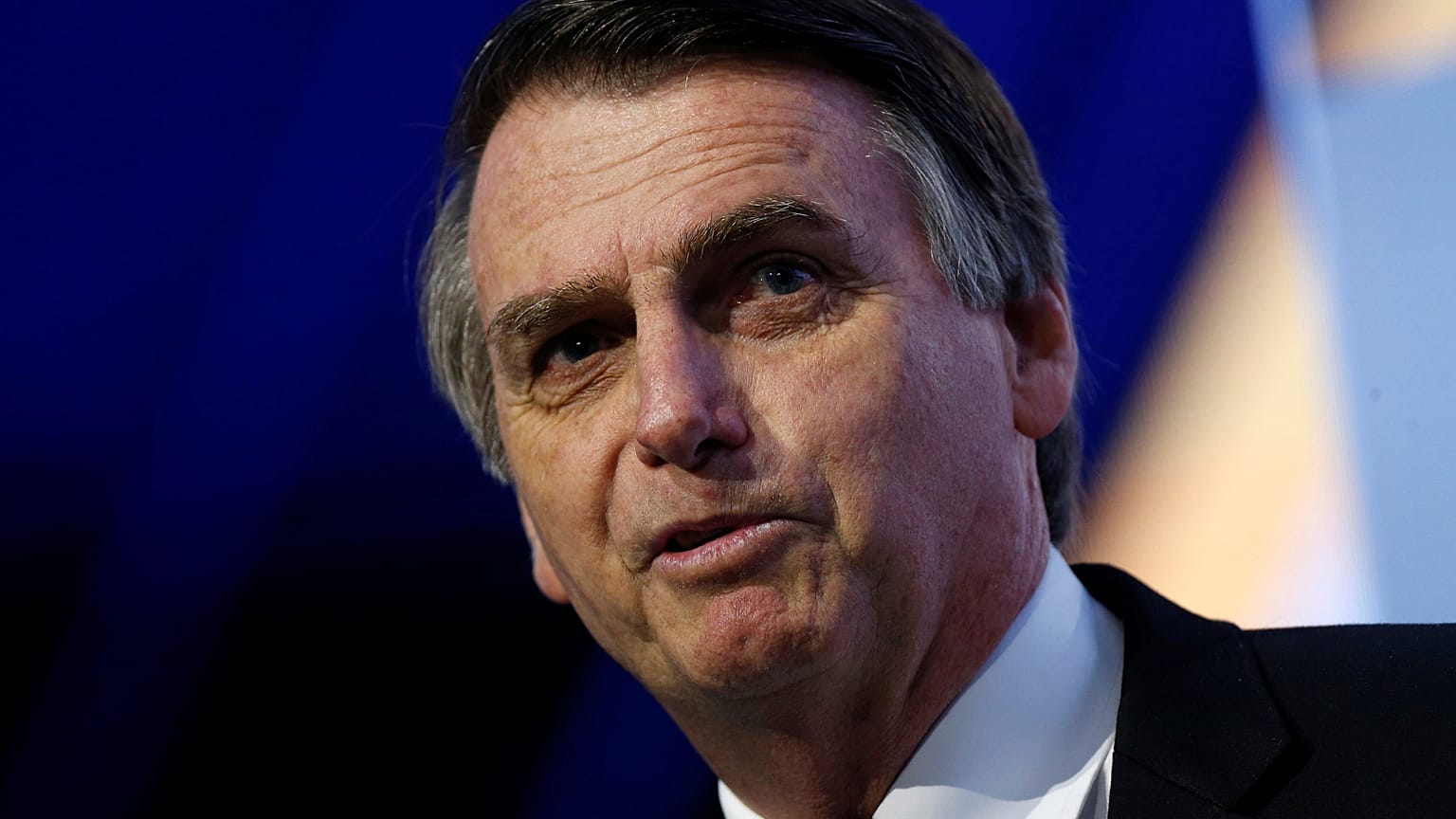 Sem Lula, Bolsonaro à frente na primeira volta 