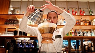 Megnyílik az első Starbucks Olaszországban