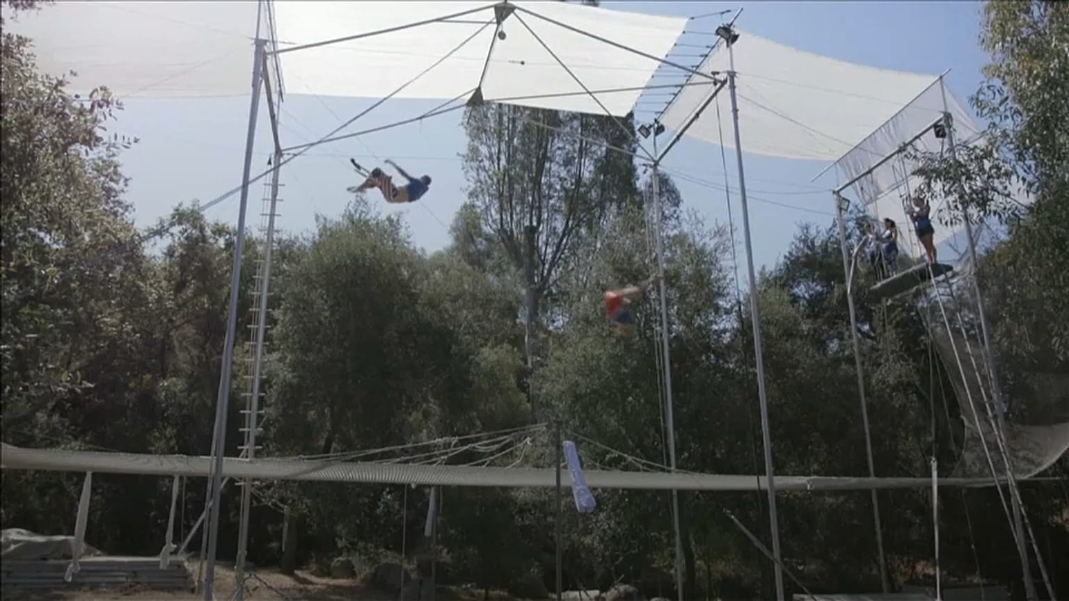 More hopefuls make their bids to be Guinness World Record holders