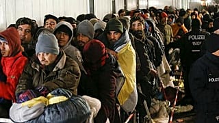 فنلندا توقف "مؤقتا" ترحيل طالبي اللجوء الأفغان إلى بلادهم