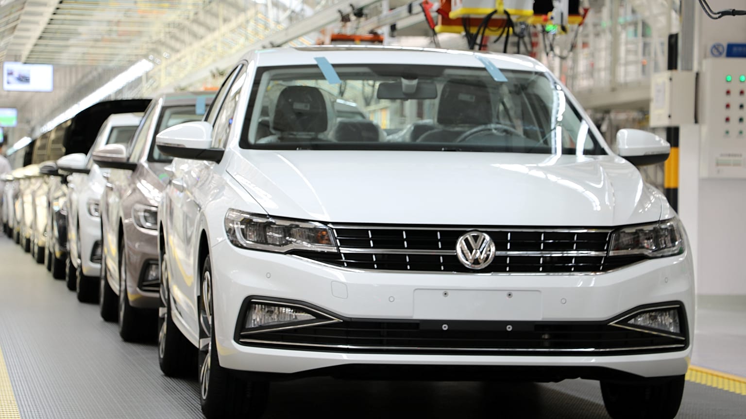 Dizel emisyon skandalı: Volkswagen yatırımcılarına adalet önünde hesap verecek 