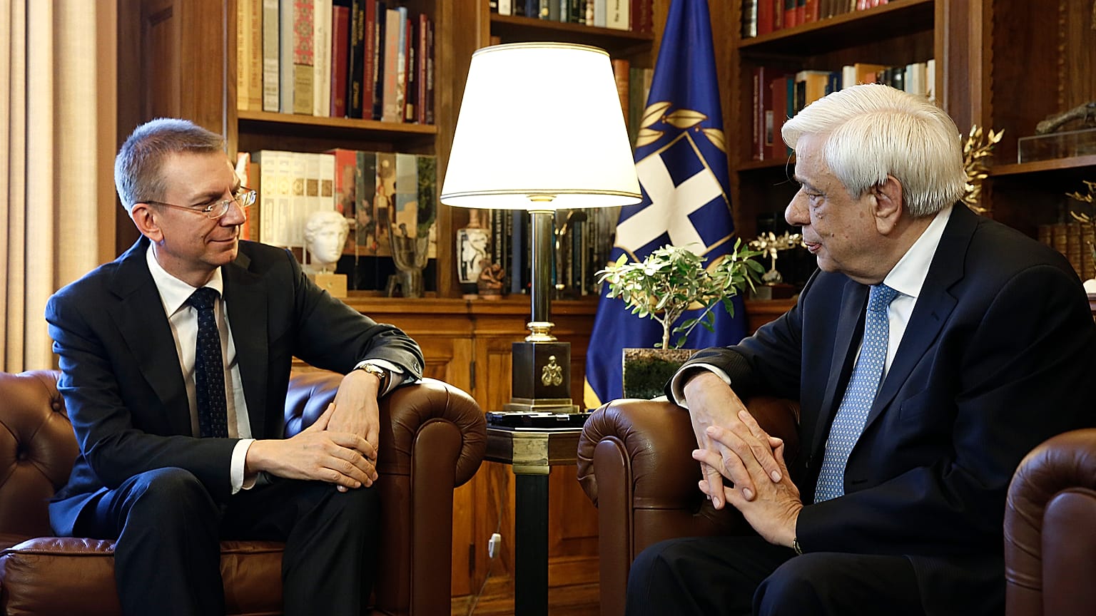 Παυλόπουλος: Οι υποψήφιοι ηγέτες της ΕΕ να σέβονται τις ευρωπαϊκές αξίες