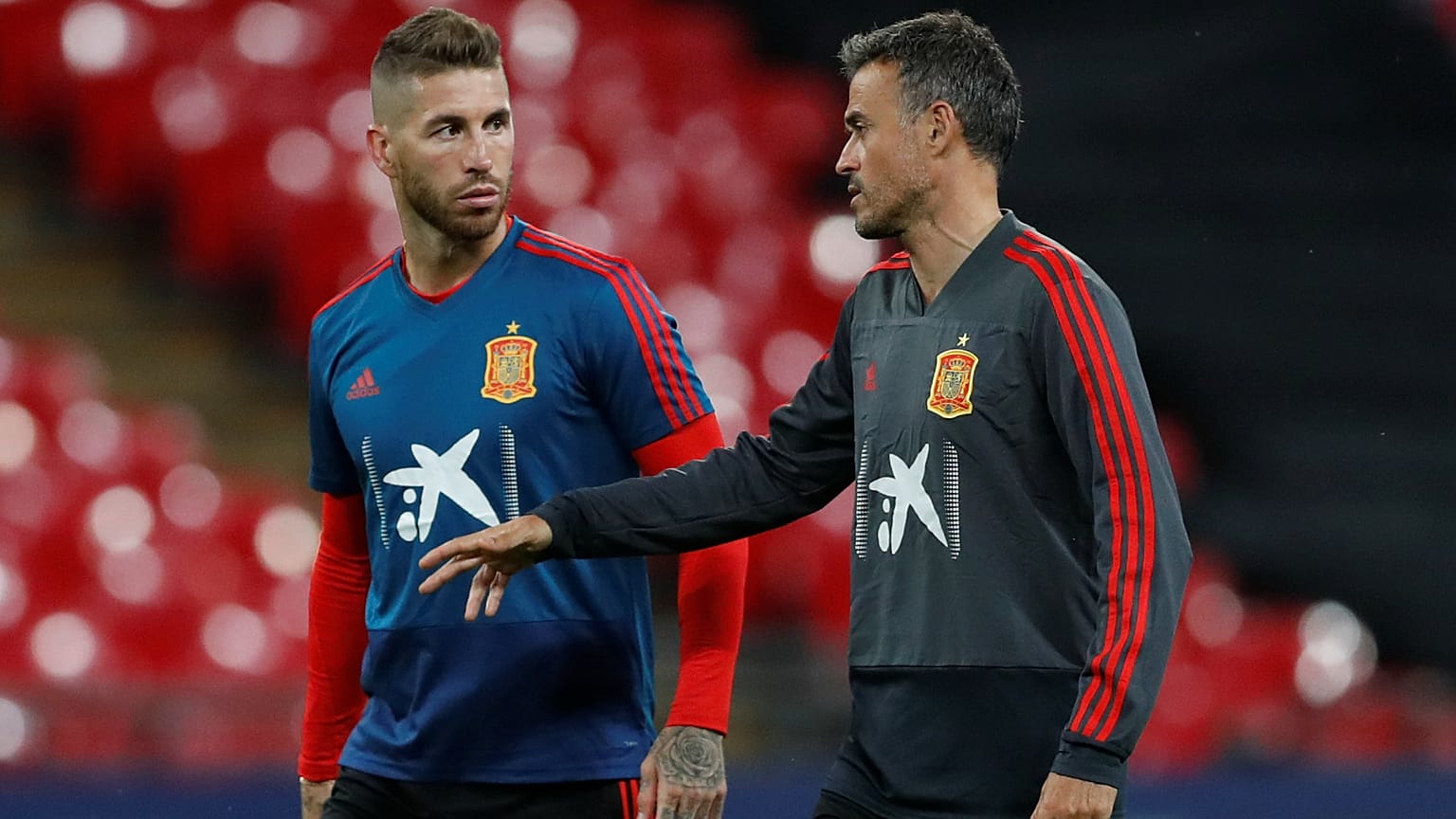 Football : la nouvelle Espagne passe un test en Angleterre