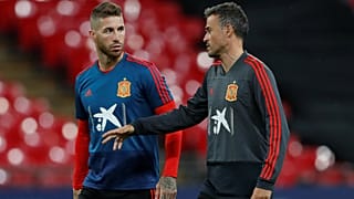 Football : la nouvelle Espagne passe un test en Angleterre