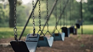 Mégsem késelés, hanem szívroham okozta a bevándorlókkal dulakodó férfi halálát