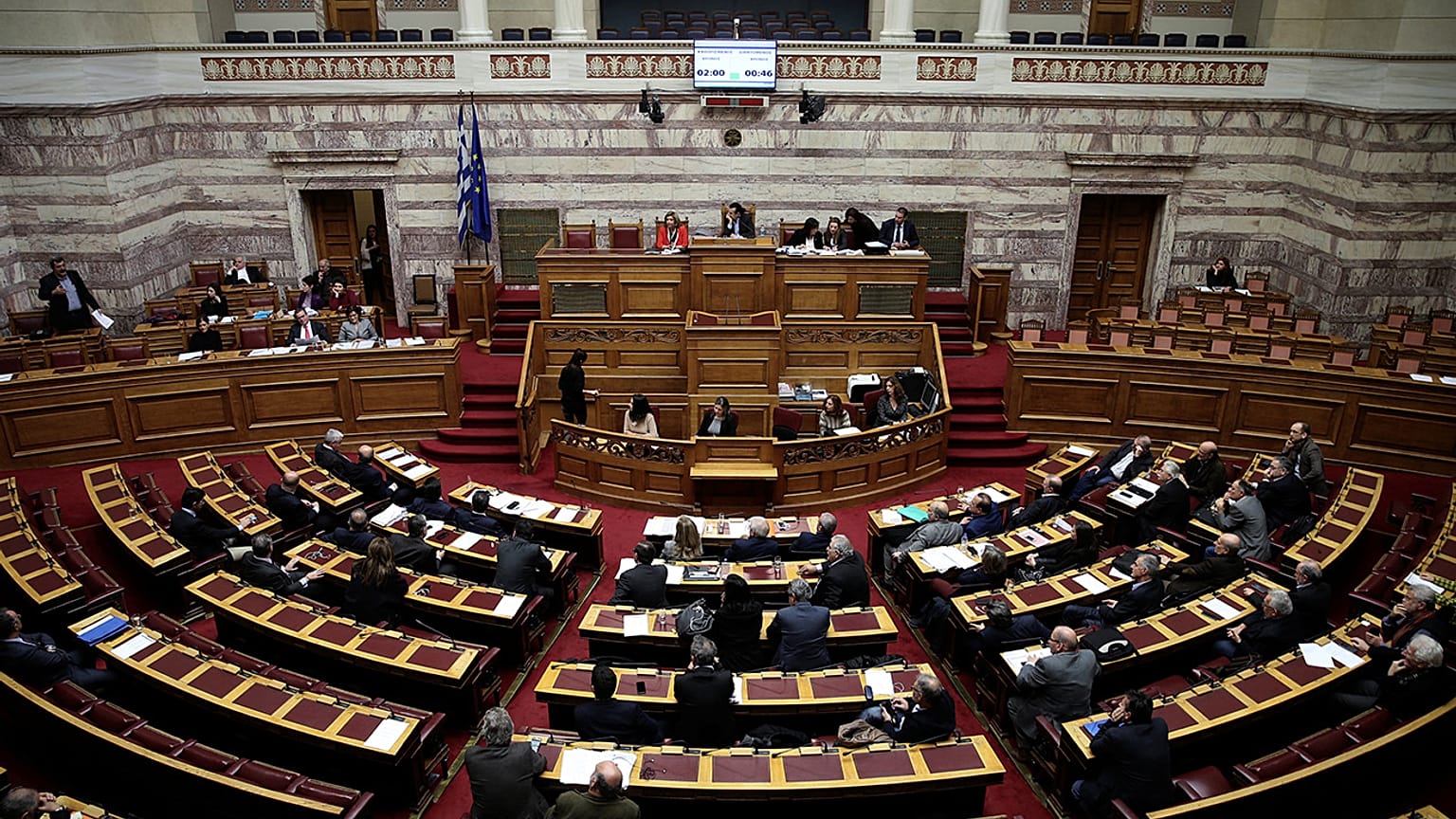 Στη Βουλή οι ρατσιστικές επιθέσεις εναντίον μεταναστών