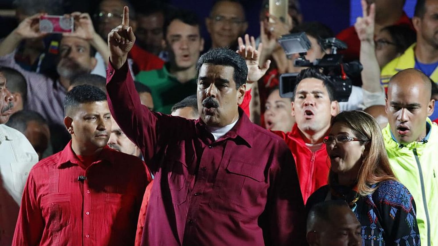 Venezuela: Hükümet ABD'nin "darbe planına" karşı halkı sokağa çağırdı