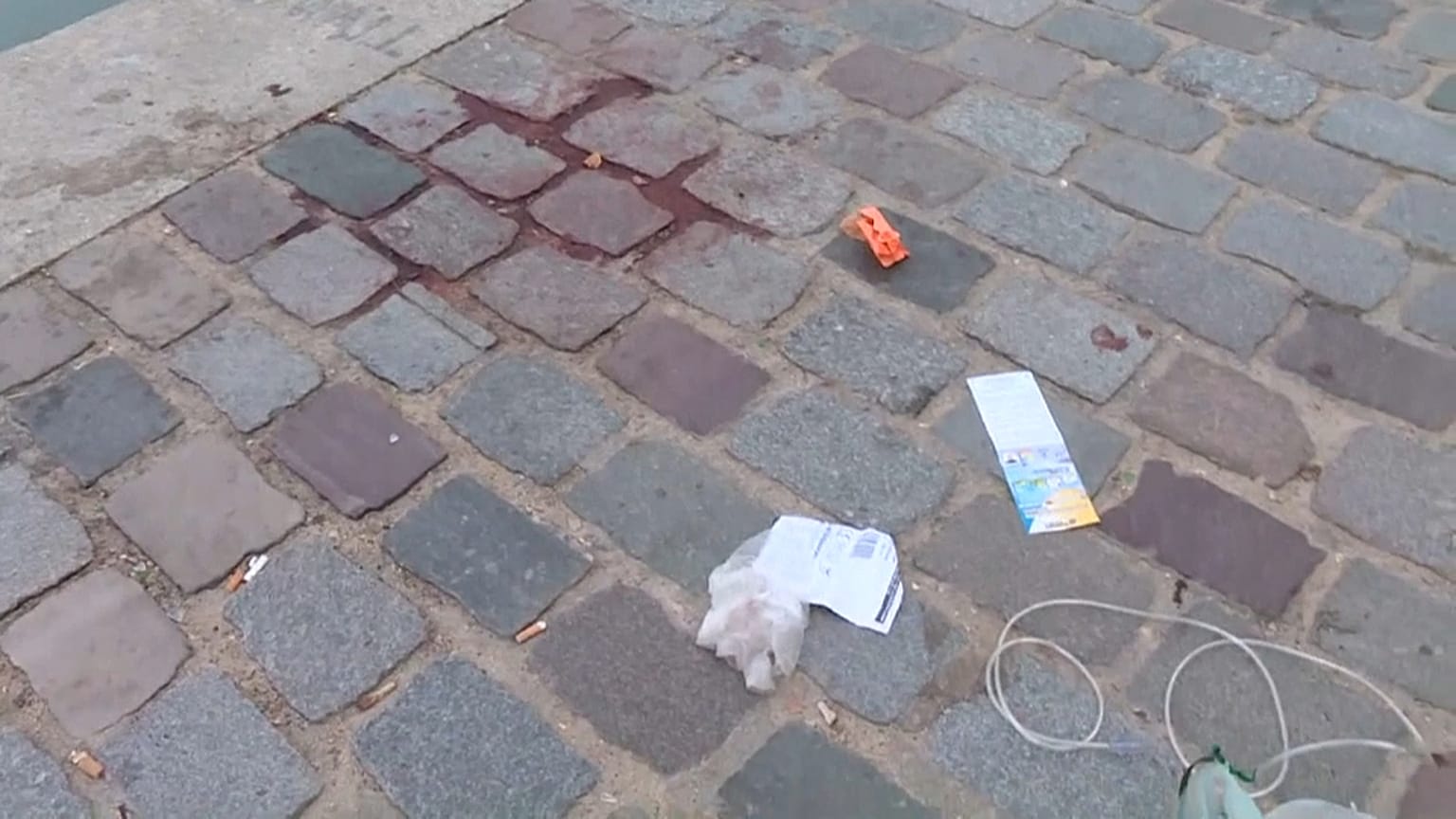 Attaque au couteau à Paris : l'assaillant en garde à vue