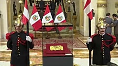 Peru feiert Rückkehr gestohlener Goldmaske