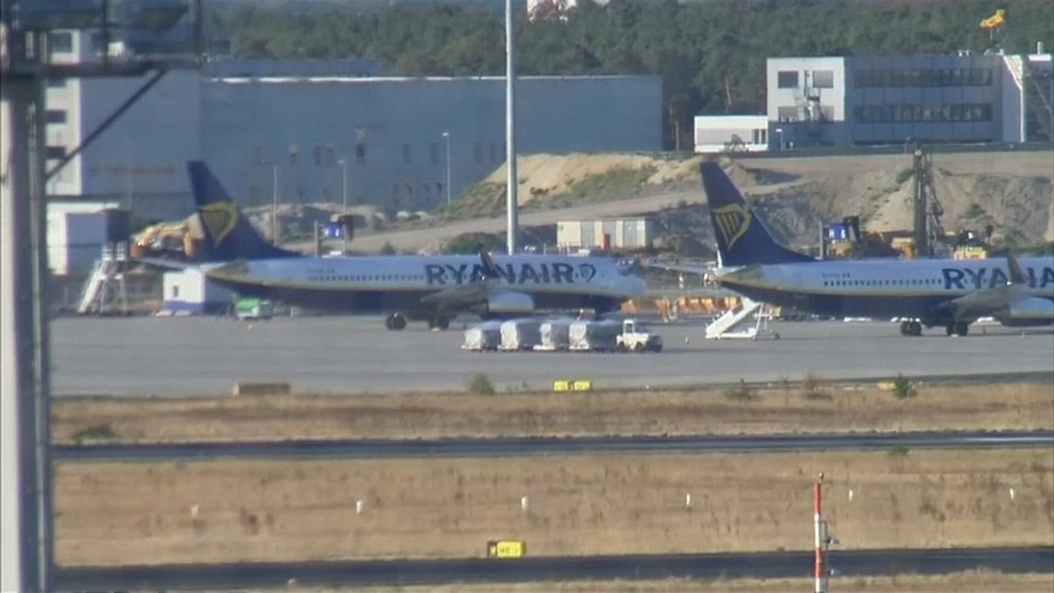 Megint járatokat törölt a Ryanair
