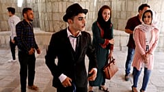 چارلی چاپلین افغانستان: ترس از مرگ جلوی کارم را نمی‌گیرد
