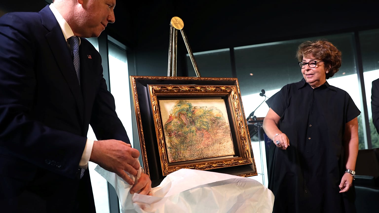 Un Renoir volé par les nazis retourne en France