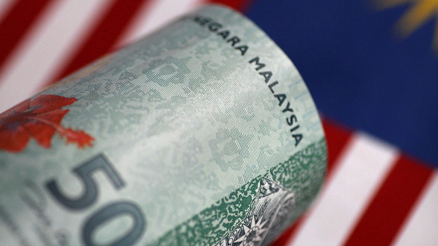 Malezya Eski Başbakanı Rezzak'ın avukatına kara para aklama suçlaması