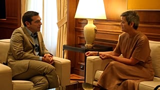 O πρωθυπουργός Α.Τσίπρας με την επίτροπο της ΕΕ Μαργκρέτε Βεστάγκερ