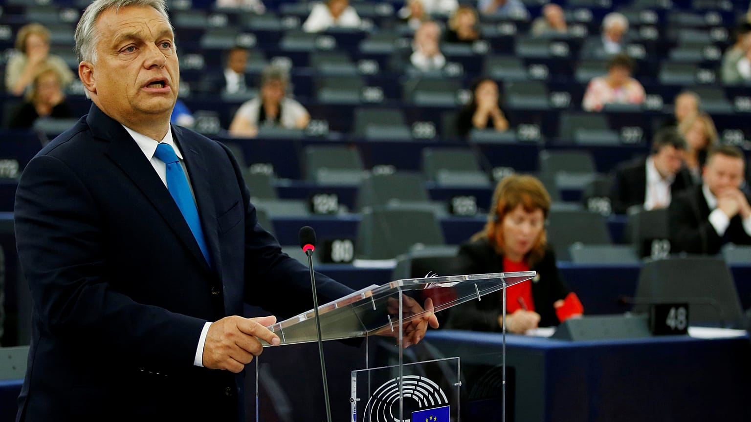 Η Βαρσοβία στο πλευρό της Βουδαπέστης για το άρθρο 7
