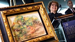 Helyére került egy Renoir New York-ban