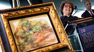 Helyére került egy Renoir New York-ban