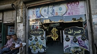 Merkez Bankası'nın kararı sonrası Dolar sert düştü