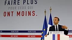 'Zenginlerin Cumhurbaşkanı' Macron'dan yoksullar için 8 milyar euro