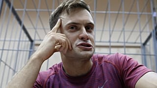 Membro das Pussy Riot perde fala, visão e andar