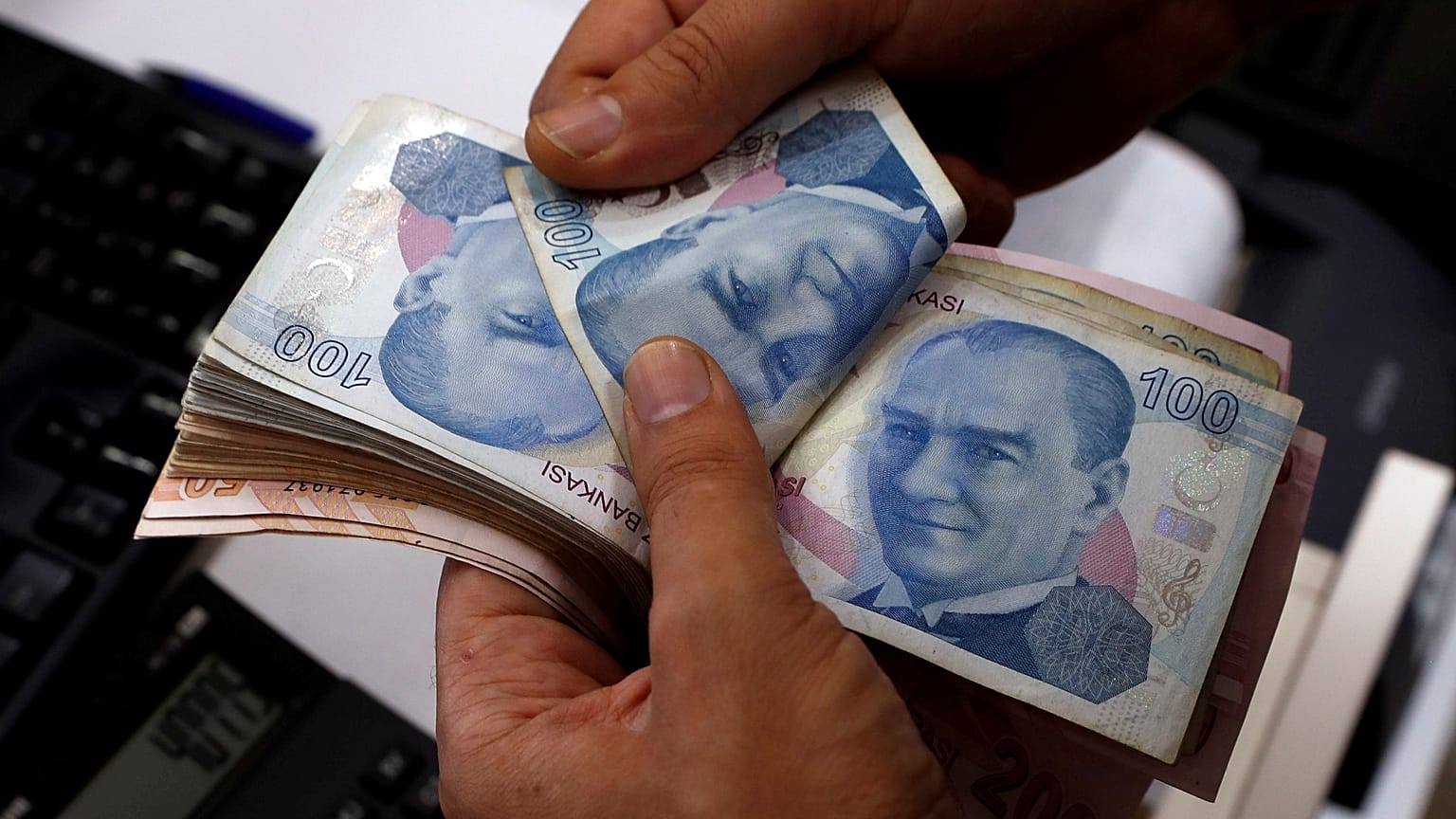 Yabancı analistler Merkez Bankası'nın faiz kararını nasıl yorumladı?