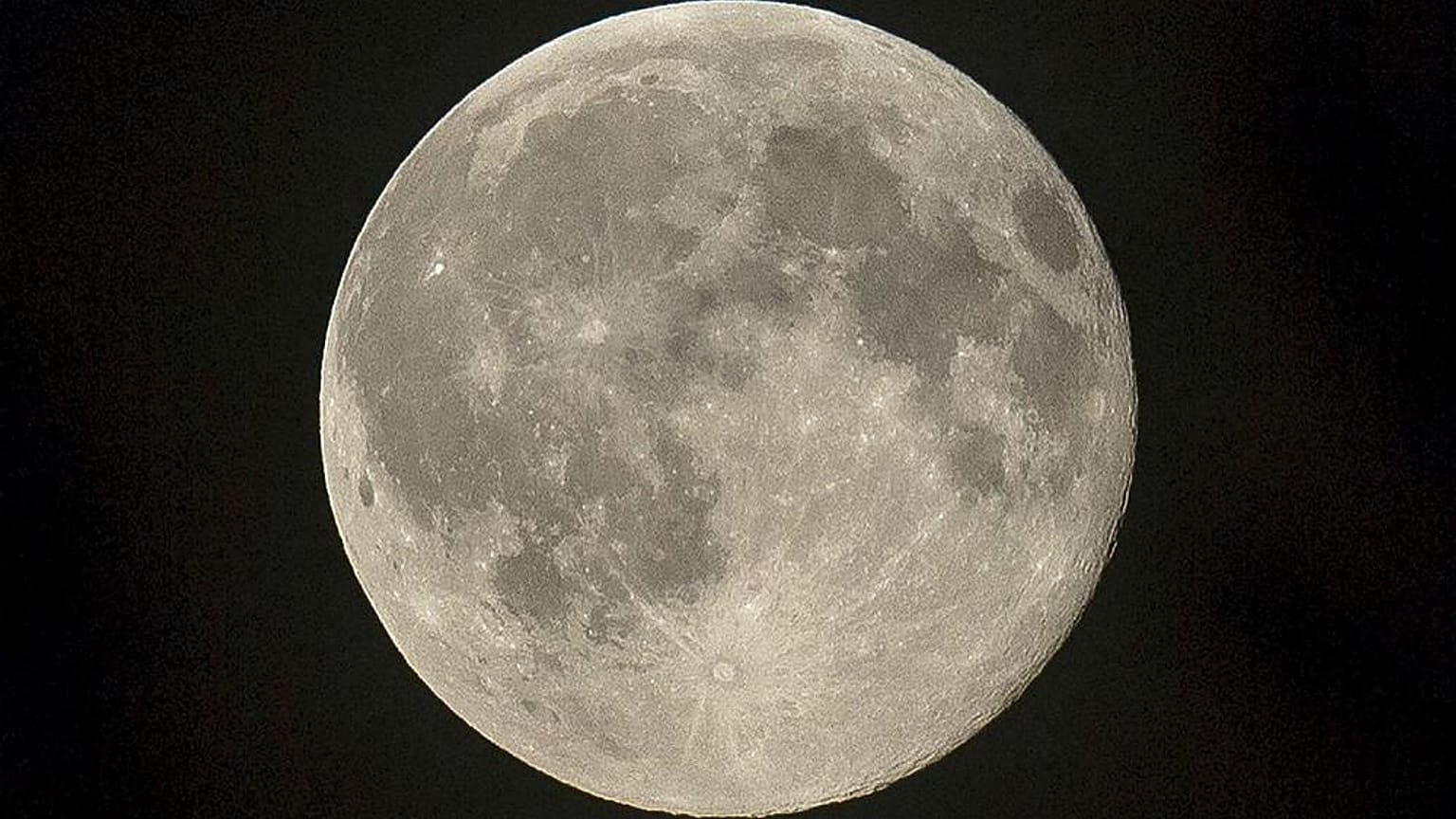 ¿Los viajes turísticos a la Luna serán cada vez más comunes?
