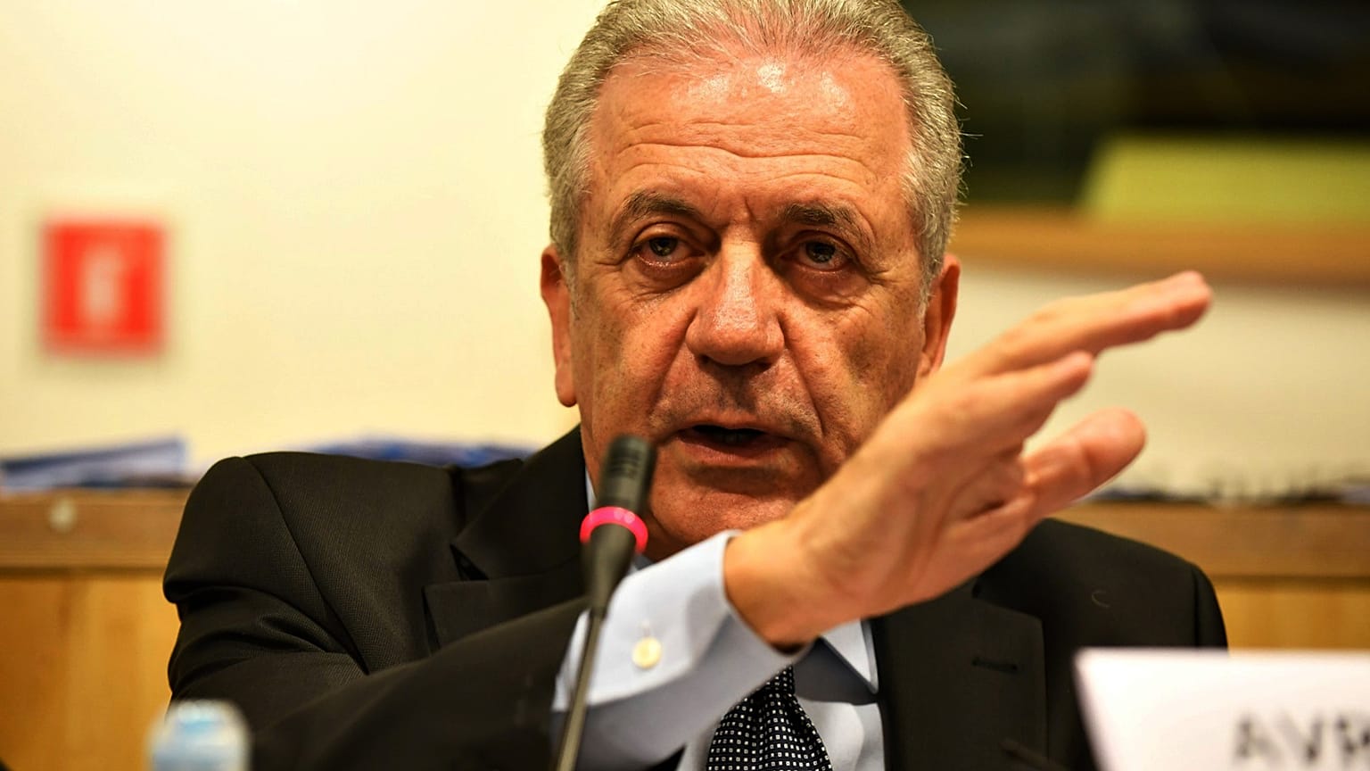 Δ. Αβραμόπουλος: «Δεν θα γίνουμε φρούριο»