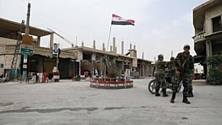 مشاهد من خط المواجهة بين حلب وإدلب: ترقب وخوف وحنين