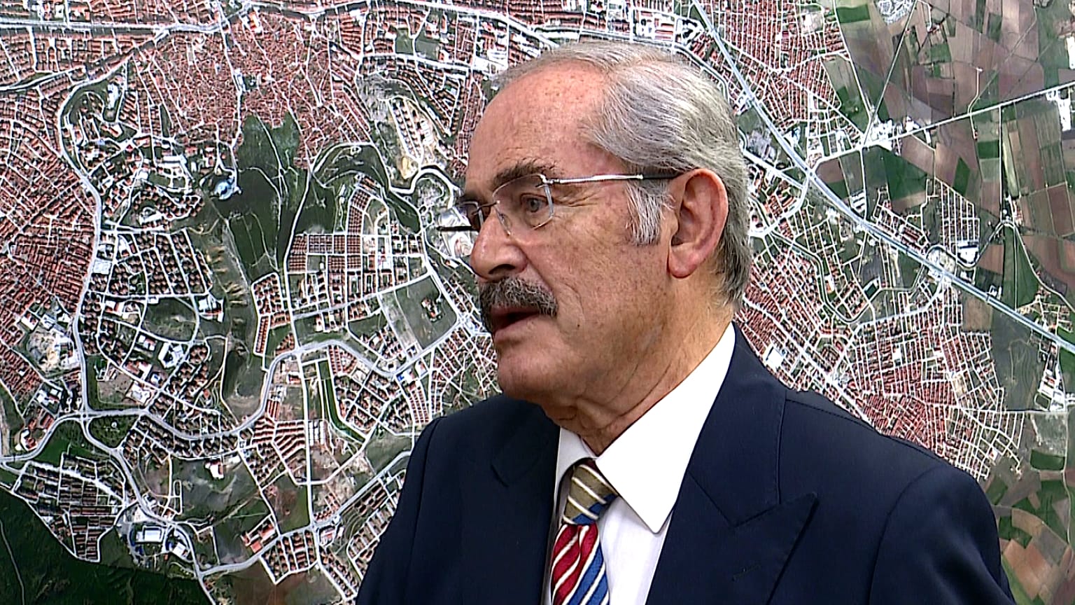 Büyükerşen: CHP kabul ederse yeniden aday olabilirim