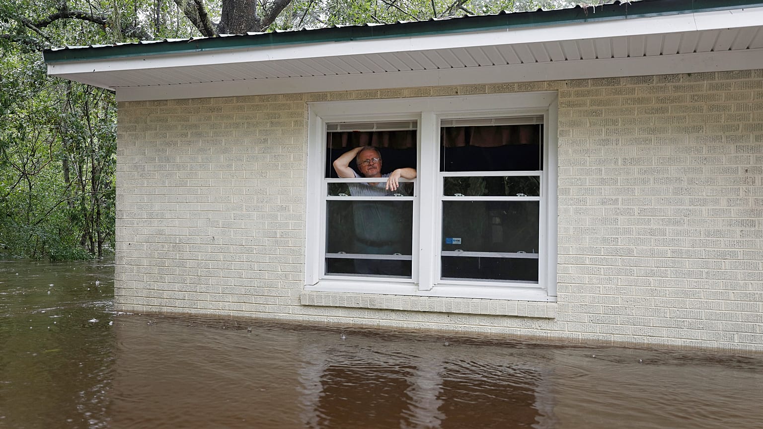 Florence: al menos 15 muertos e inundaciones en Estados Unidos