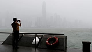 Typhon Mangkhut : 49 morts aux Philippines, la Chine attend son passage