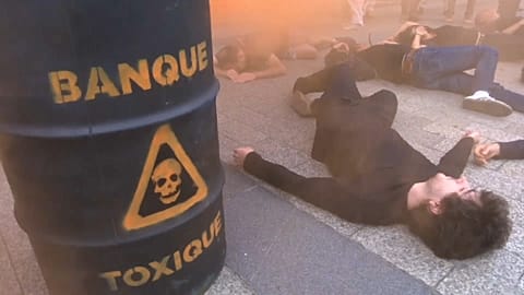 ATTAC protesta contra los responsables de la crisis financiera 