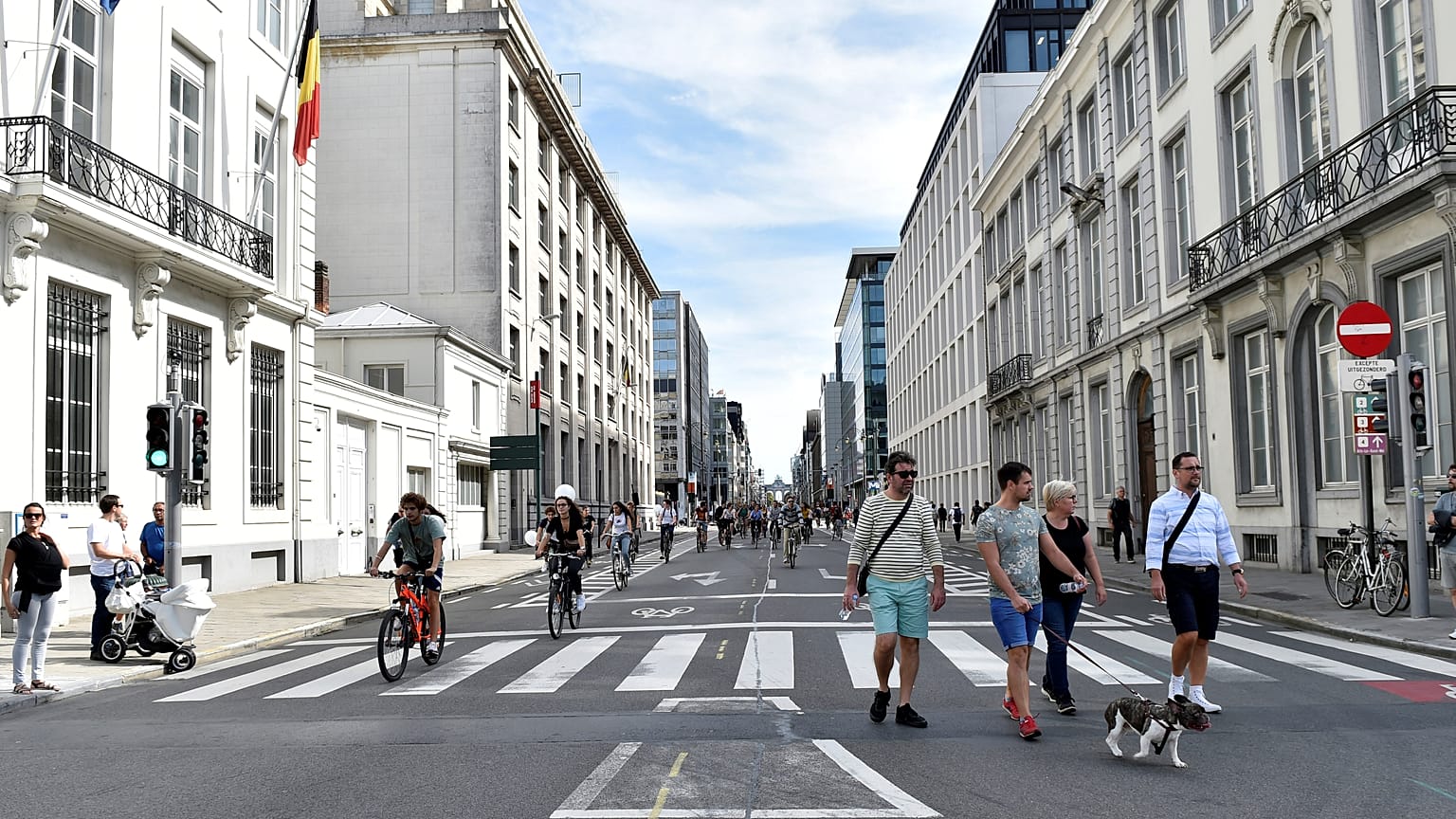 Journée sans voiture à Paris et Bruxelles